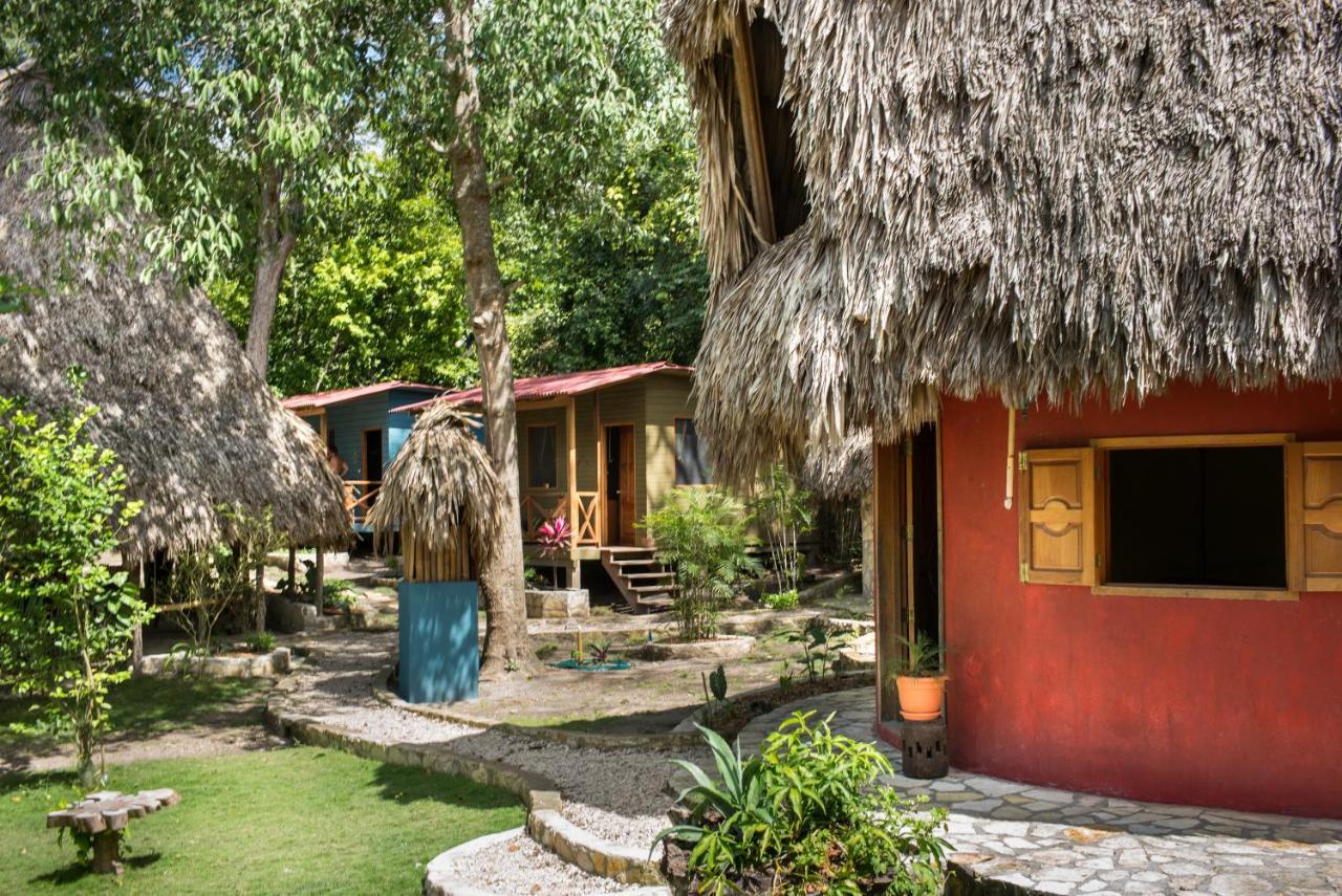 Alice Guesthouse El Remate Luaran gambar